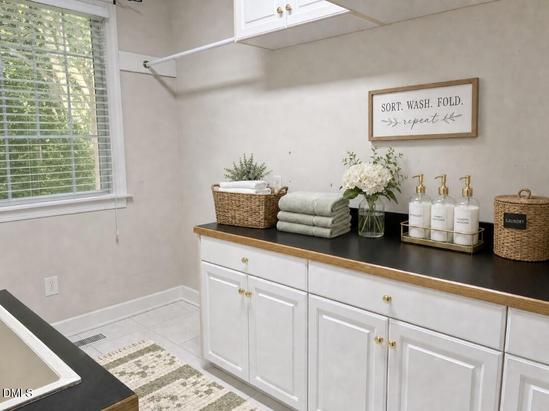 220 Jordan Narron Road Selma, NC 27576 - Photo 26 of 65 Laundry Room decorated with ai
