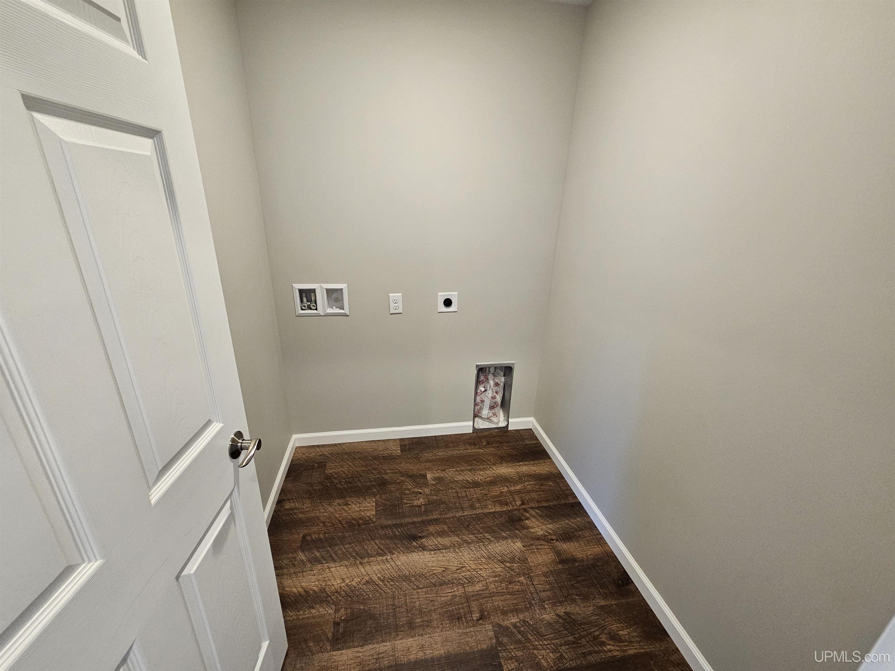 175 Silver Street Ishpeming, MI 49849 - Photo 13 of 24