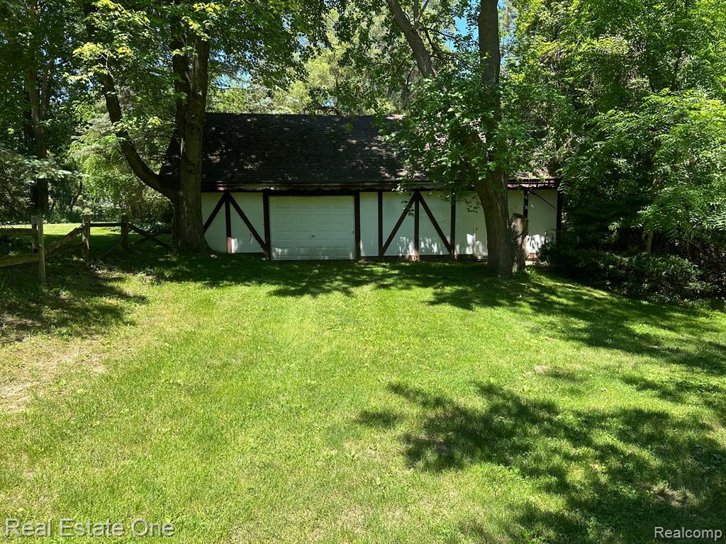 11780 Scott Road Davisburg, MI 48350 - Photo 2 of 6 Gallery Image 2
