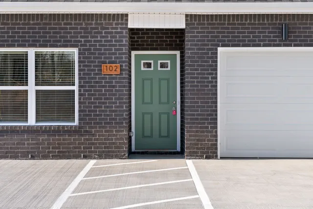 $1,495 | 750 Tracy Lane, Unit G104, Clarksville, TN 37040