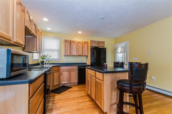 15 Holly Road Holbrook, MA 02343 - Photo 3 of 13