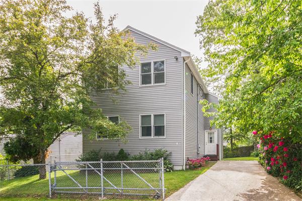 15 Holly Road Holbrook, MA 02343 - Photo 9 of 13