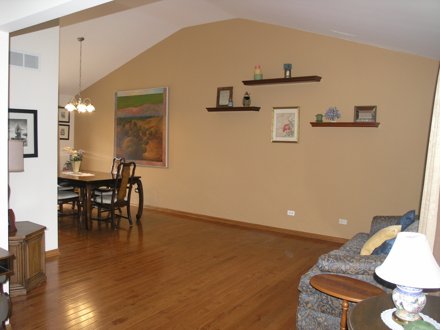 304 Georgetown Avenue Romeoville, IL 60446 - Photo 5 of 17 a living room with furniture and wooden floor