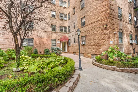 $269,000 | 102-55 67th Road, Unit 2V | Forest Hills Ward