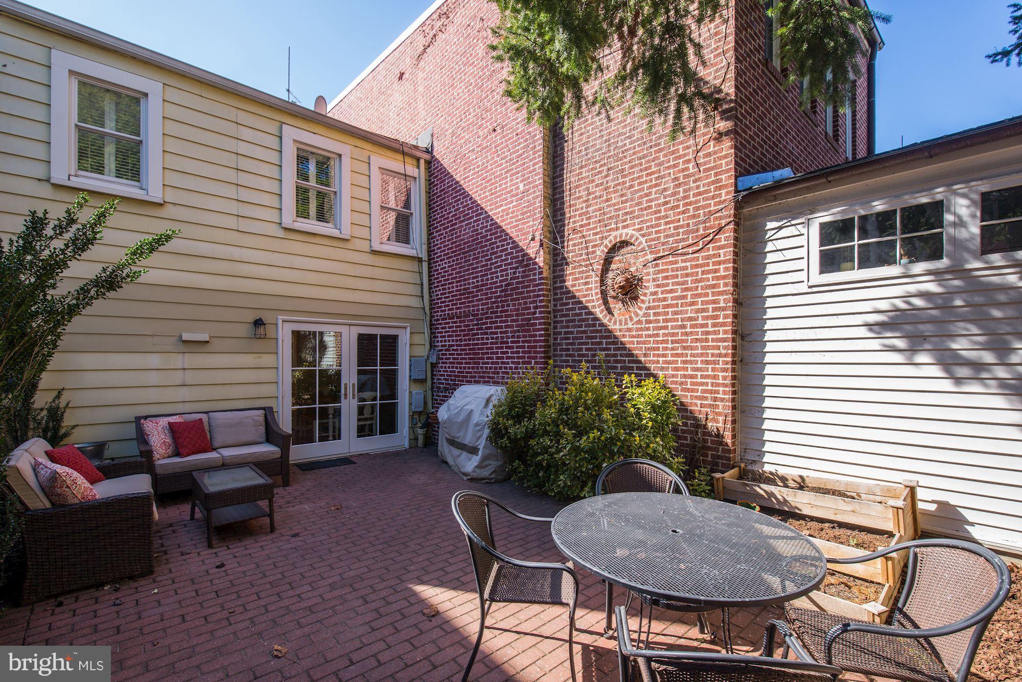 313 5th Street Northeast Washington, DC 20002 - Photo 15 of 26 Lots of room to entertain.