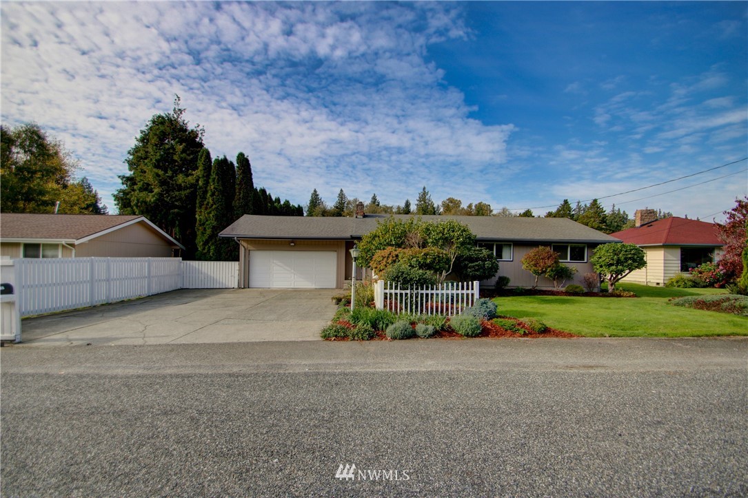 12668 Markwood Road Burlington, WA 98233 - Photo 1 of 28 Gallery Image 1