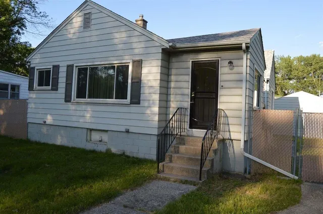 $1,600 | 7229 Osborn Avenue, Hammond, IN 46323