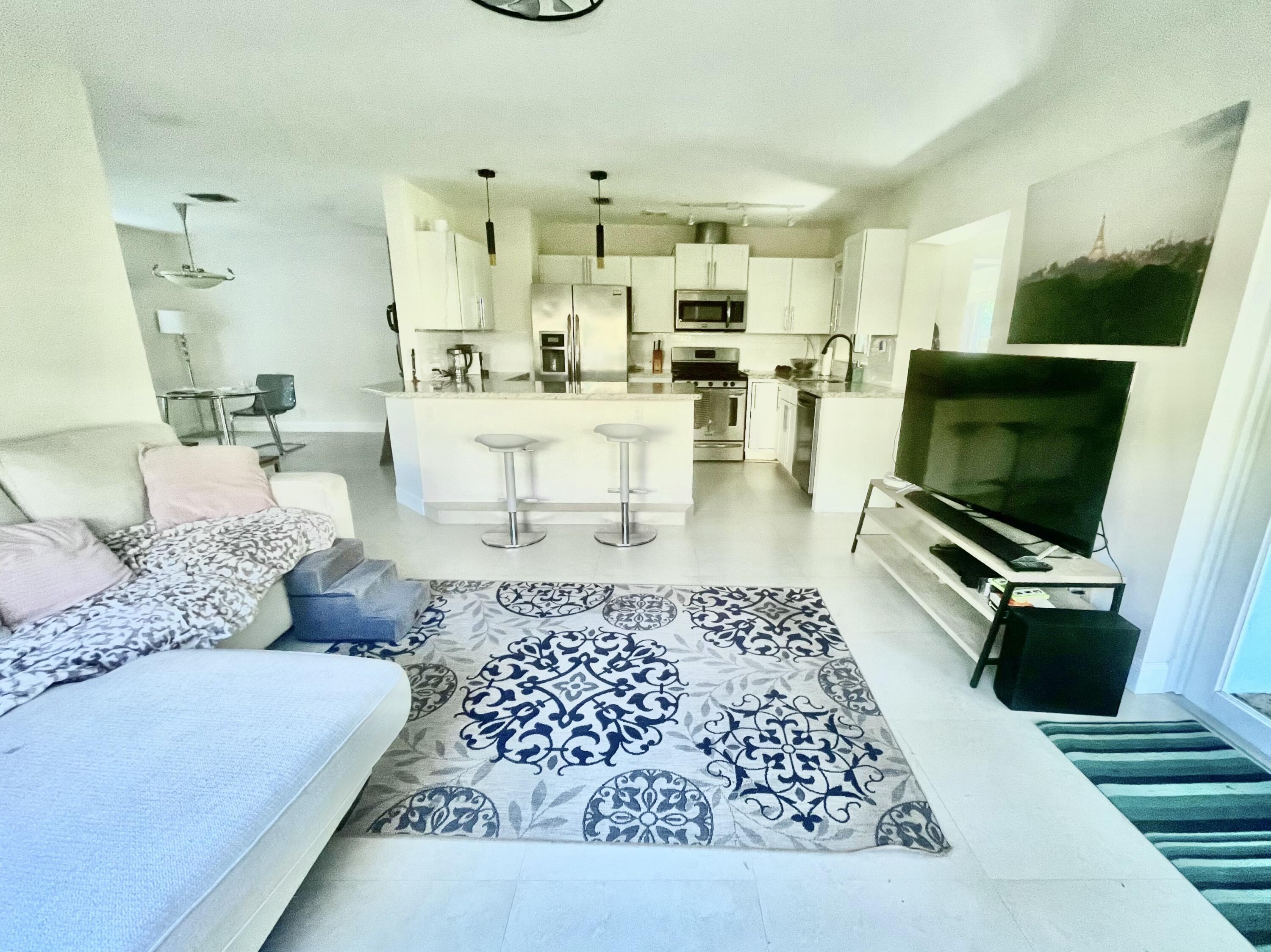 376 Southwest 2nd Street Boca Raton, FL 33432 - Photo 6 of 11 IMG_5579