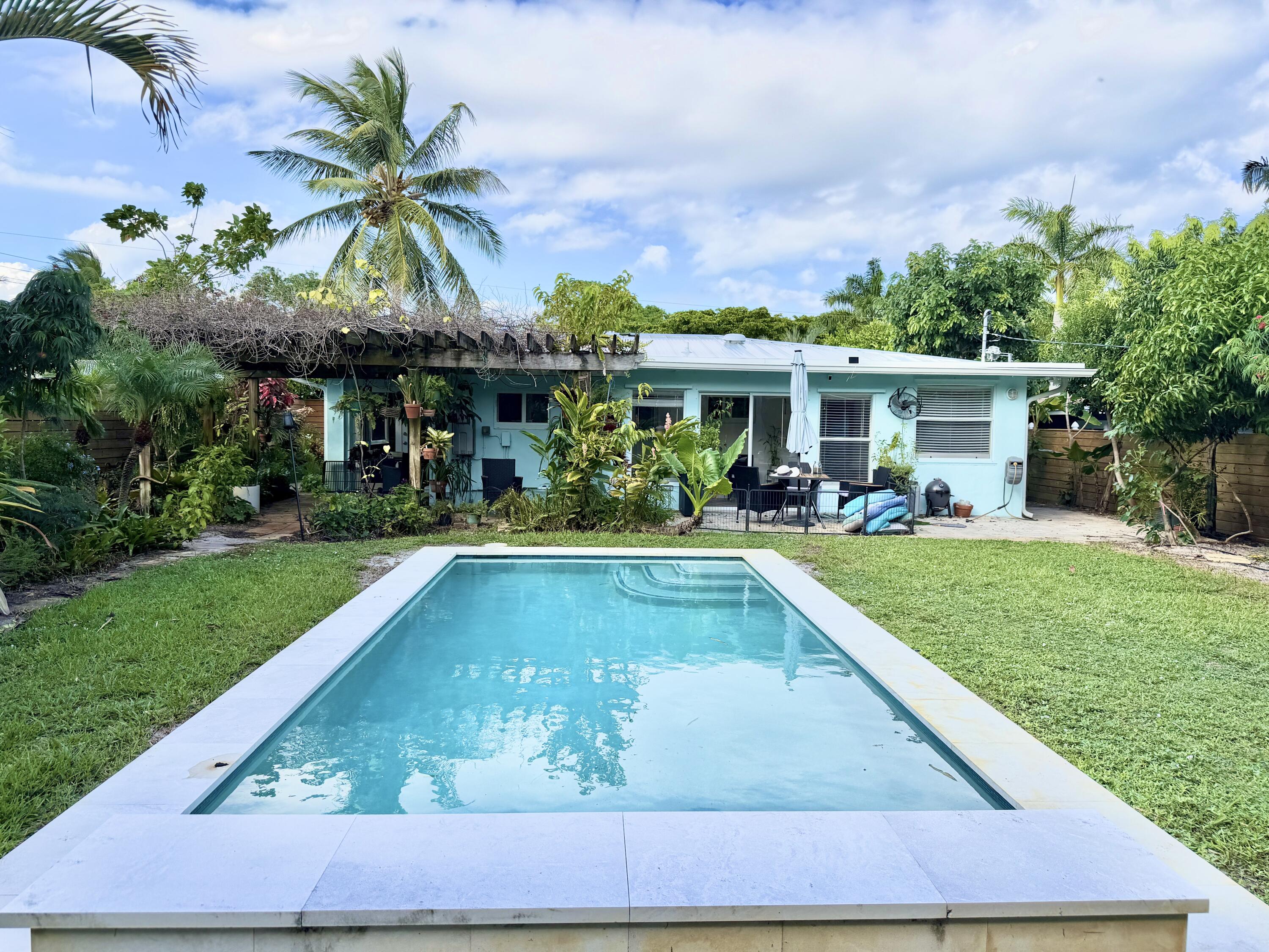 376 Southwest 2nd Street Boca Raton, FL 33432 - Photo 8 of 11 IMG_0068