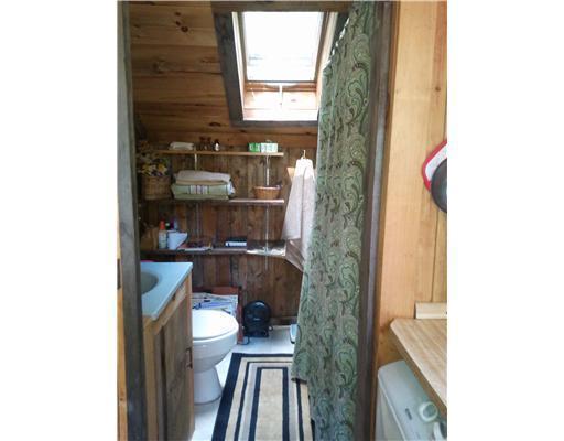 58 Smith Road Newport, ME 04953 - Photo 15 of 25 Bathroom. Full bath with claw foot...