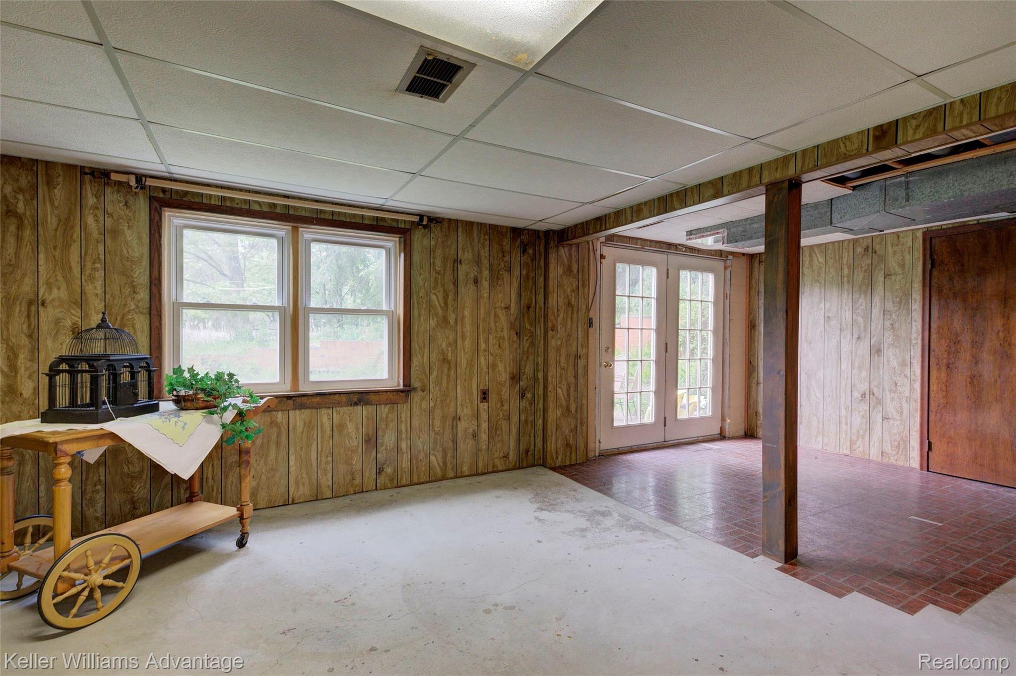 8134 Earhart Road South Lyon, MI 48178 - Photo 38 of 43 4H8A1762_3_4.jpg