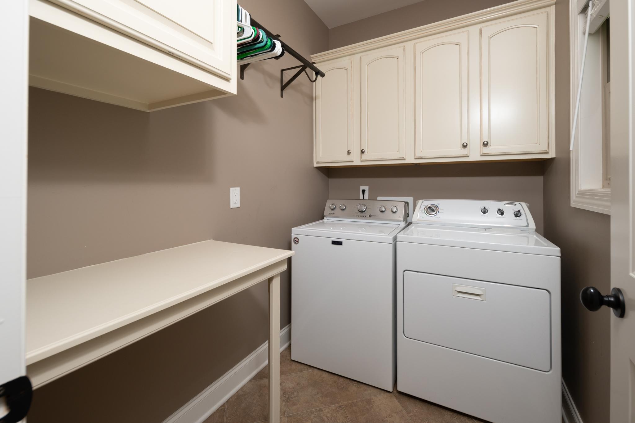 116 Rockingham Drive Murfreesboro, TN 37129 - Photo 19 of 40 a utility room with dryer and washer
