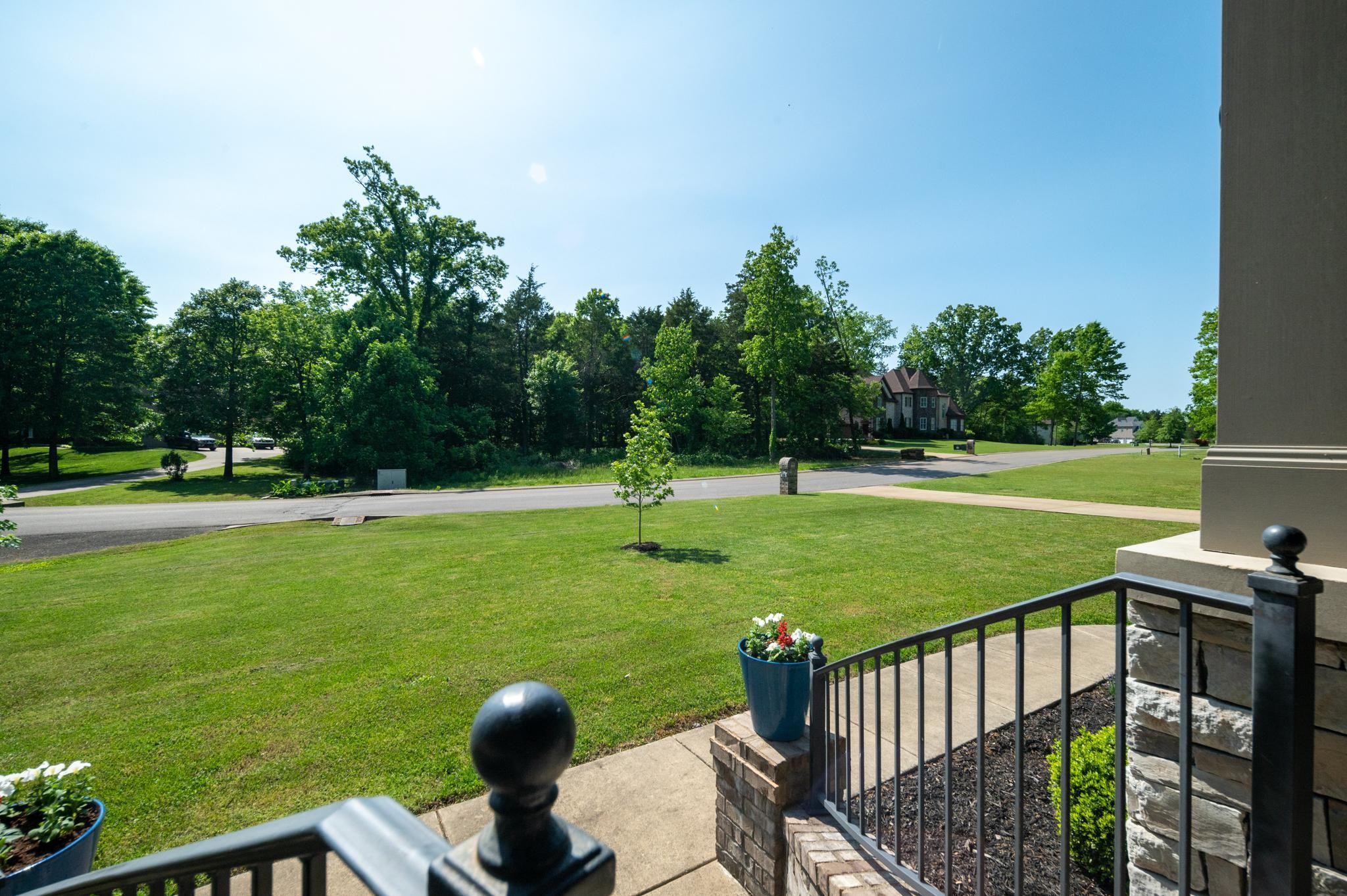 116 Rockingham Drive Murfreesboro, TN 37129 - Photo 39 of 40 a view of a garden and deck