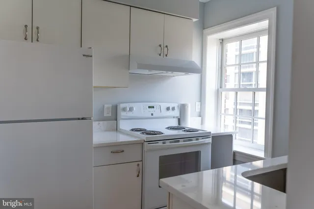 $2,000 | 1426 21st Street Northwest, Unit 407, Washington, DC 20036