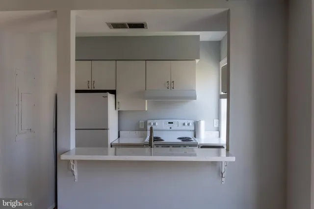 $2,000 | 1426 21st Street Northwest, Unit 407, Washington, DC 20036