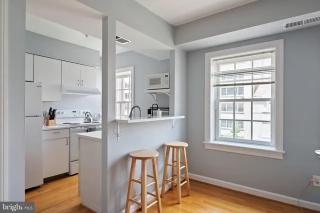 $2,000 | 1426 21st Street Northwest, Unit 407, Washington, DC 20036