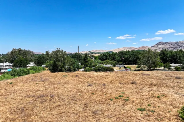 $275,000 | 0 East Poplar Avenue, Porterville, CA 93257