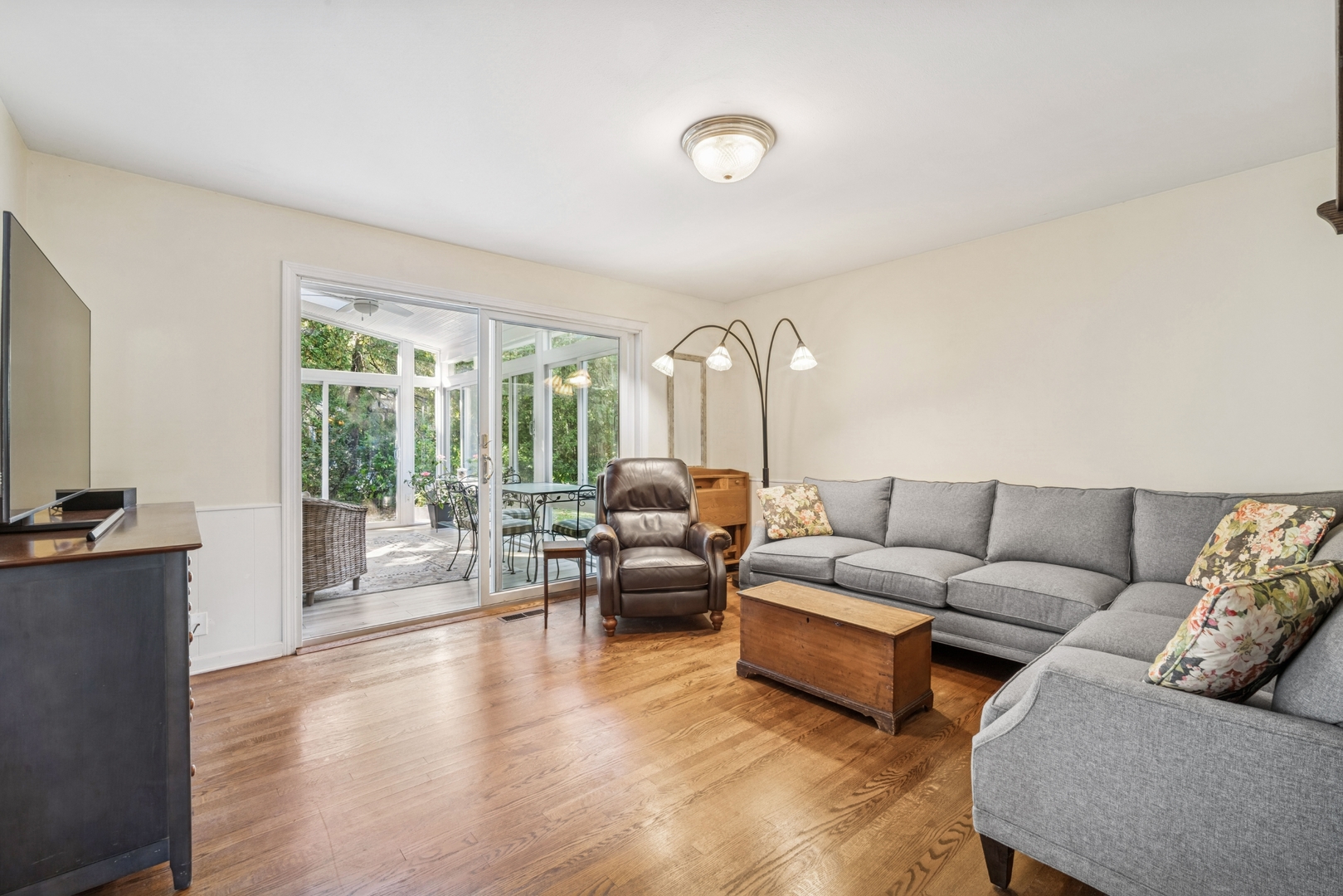 3373 Brook Road Highland Park, IL 60035 - Photo 8 of 29