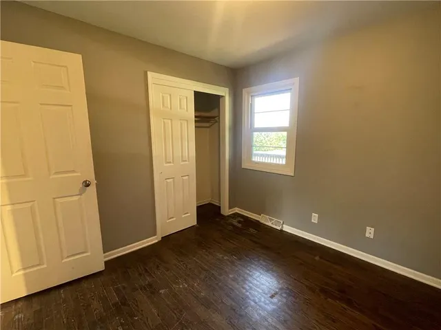 $260,000 | 860 East Front Street, Kidder, MO 64649