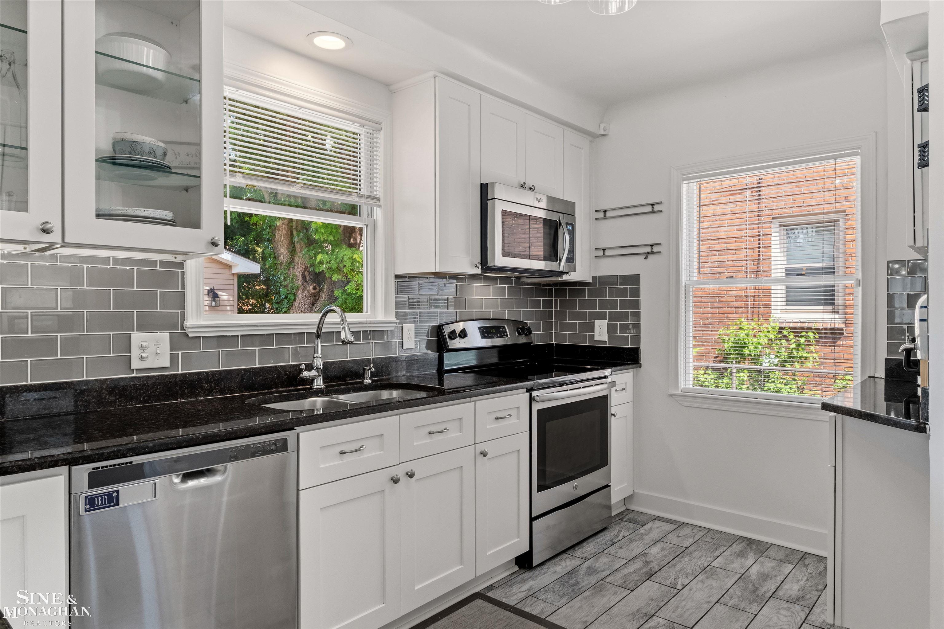 474 Touraine Road Grosse Pointe Farms, MI 48236 - Photo 6 of 49
