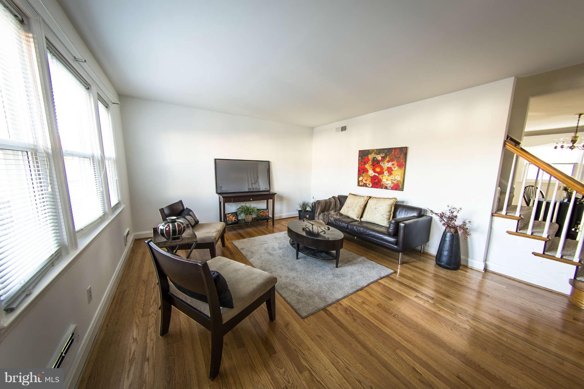 1158 Newfield Road Baltimore, MD 21207 - Photo 2 of 18 Living Room