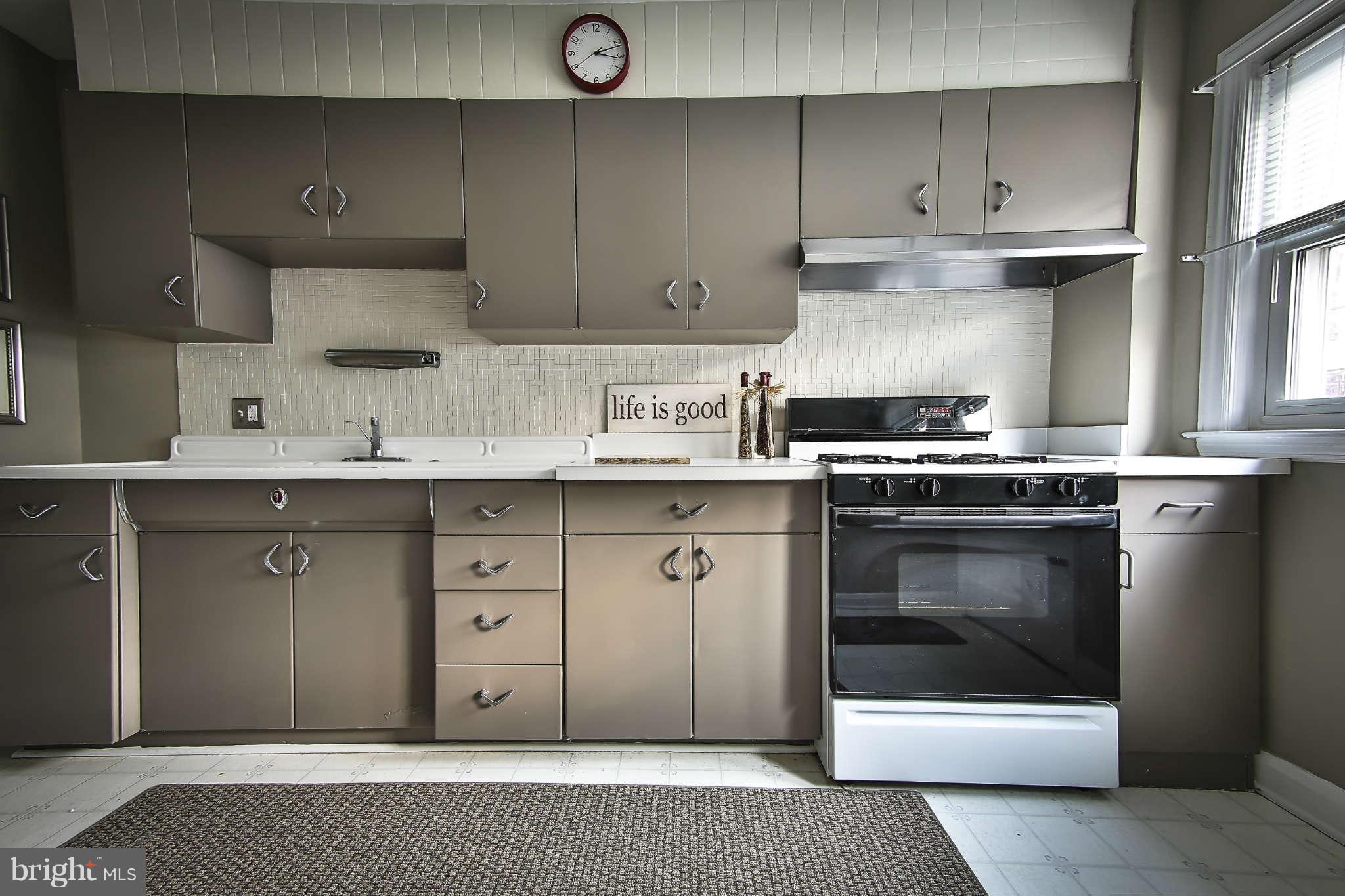 1158 Newfield Road Baltimore, MD 21207 - Photo 4 of 18 Kitchen