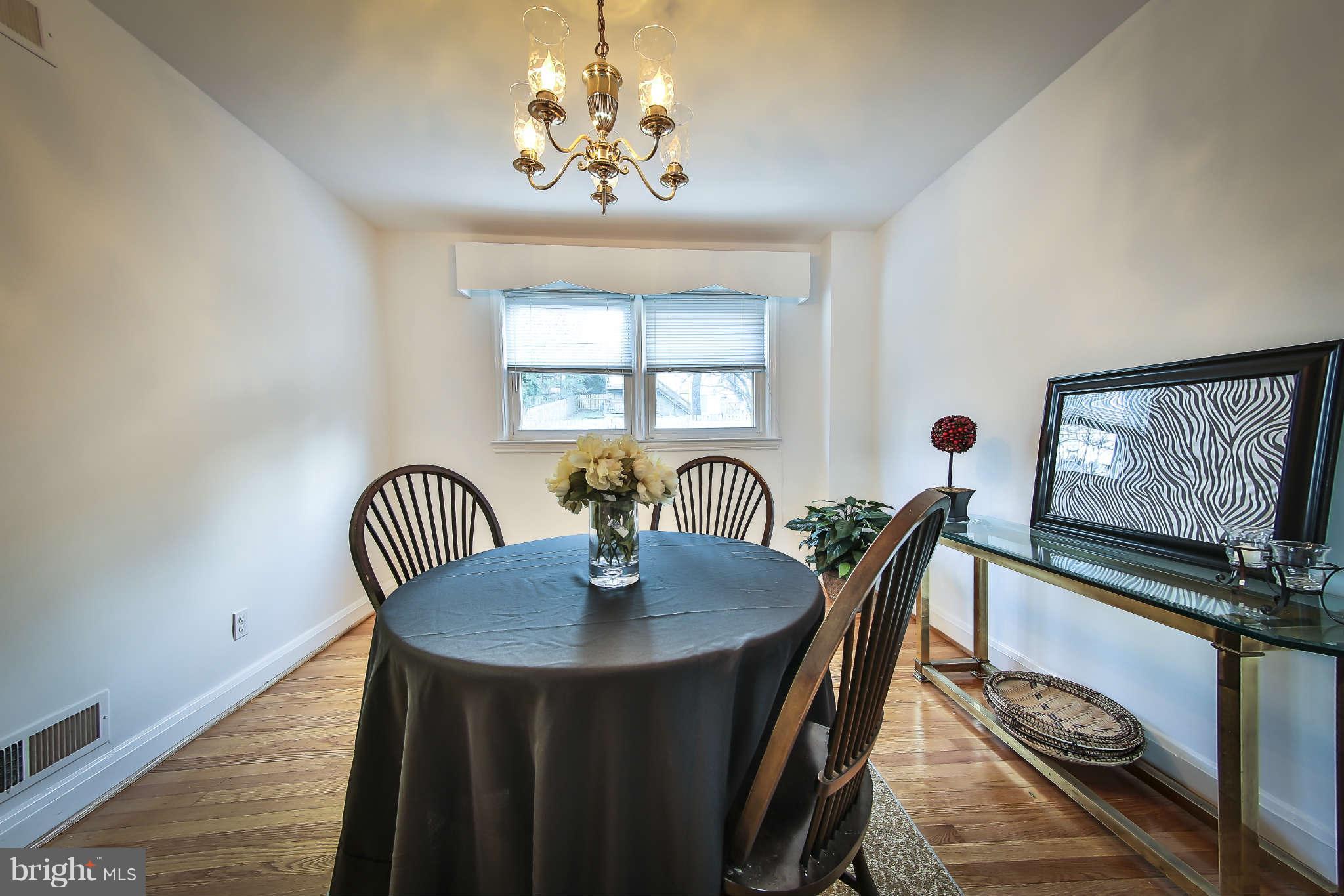 1158 Newfield Road Baltimore, MD 21207 - Photo 7 of 18 Dining Room