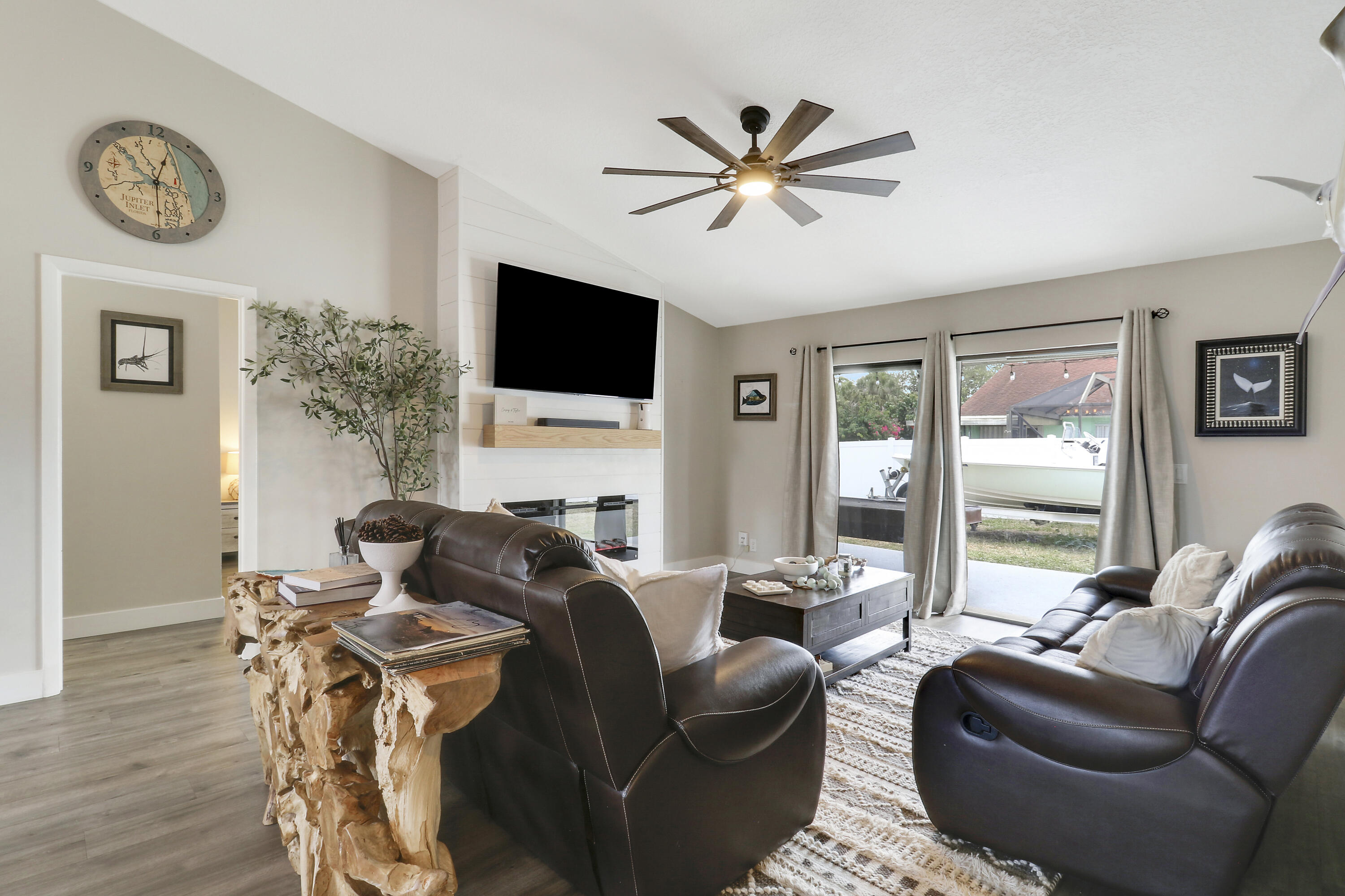 108 Greenbriar Drive Jupiter, FL 33458 - Photo 13 of 26 Living Room