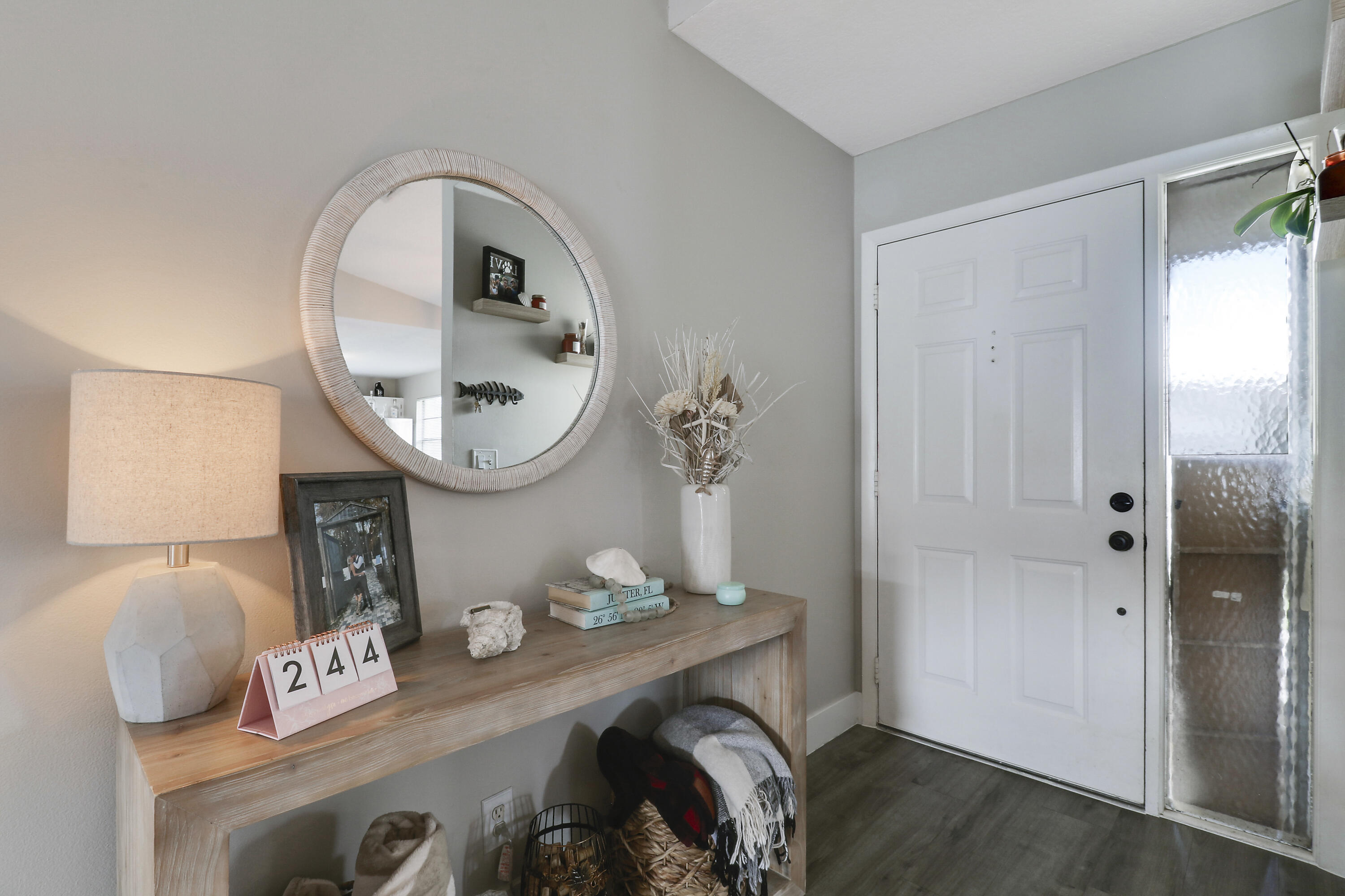 108 Greenbriar Drive Jupiter, FL 33458 - Photo 5 of 26 Entry Way