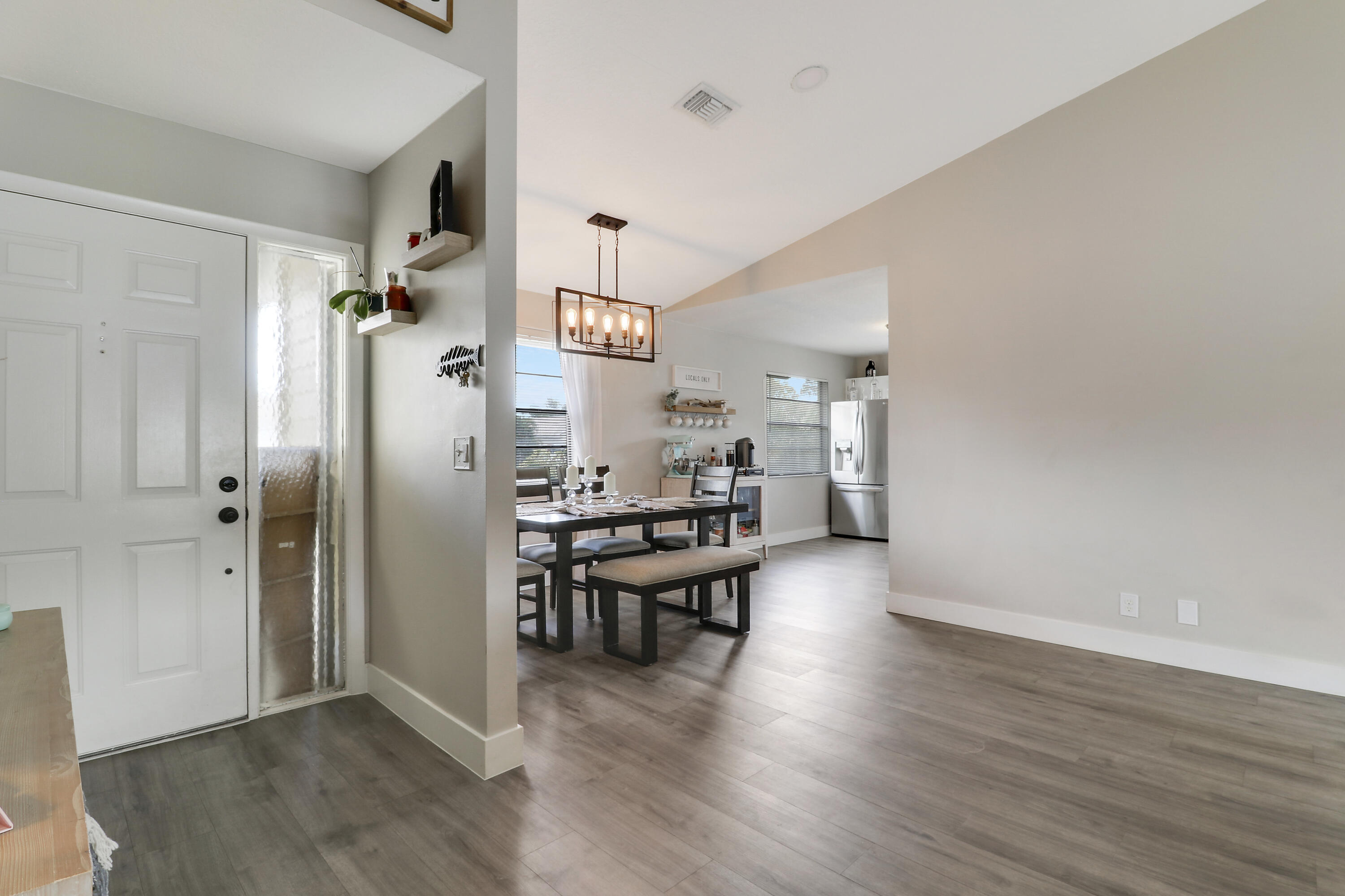 108 Greenbriar Drive Jupiter, FL 33458 - Photo 6 of 26 Entry Way Dining