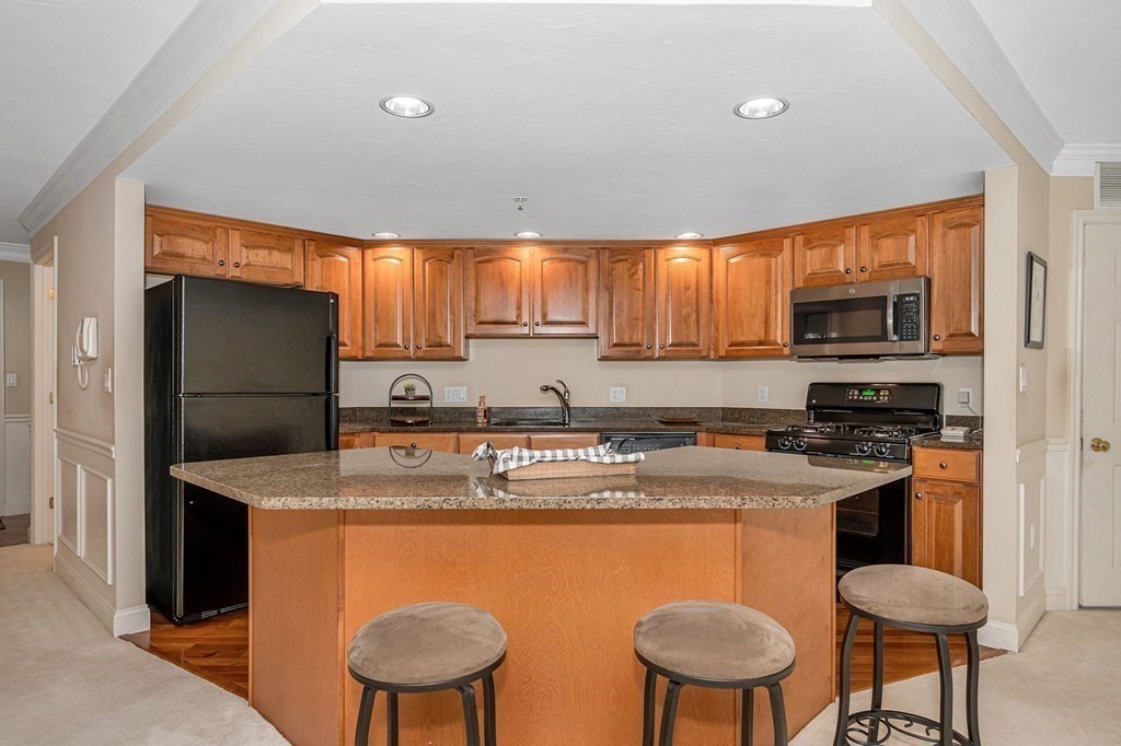 5 Mission Road, Unit 101 Chelmsford, MA 01863 - Photo 3 of 41