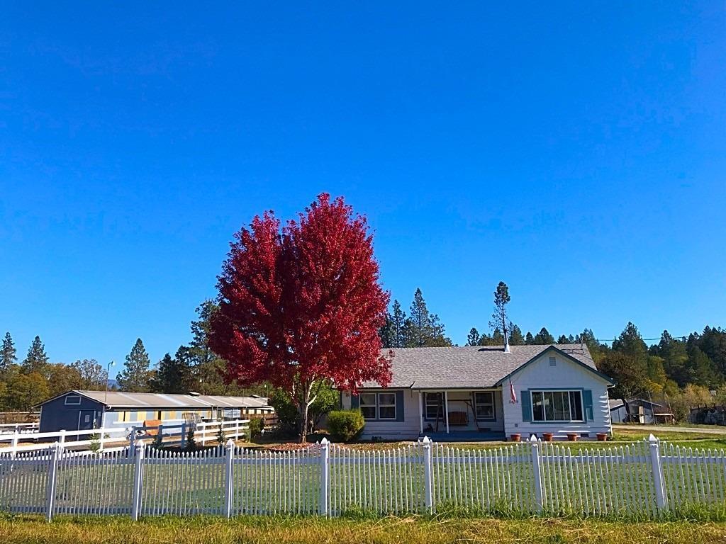 2429 Robinson Road Grants Pass, OR 97527 - Photo 2 of 20 Additional Photo