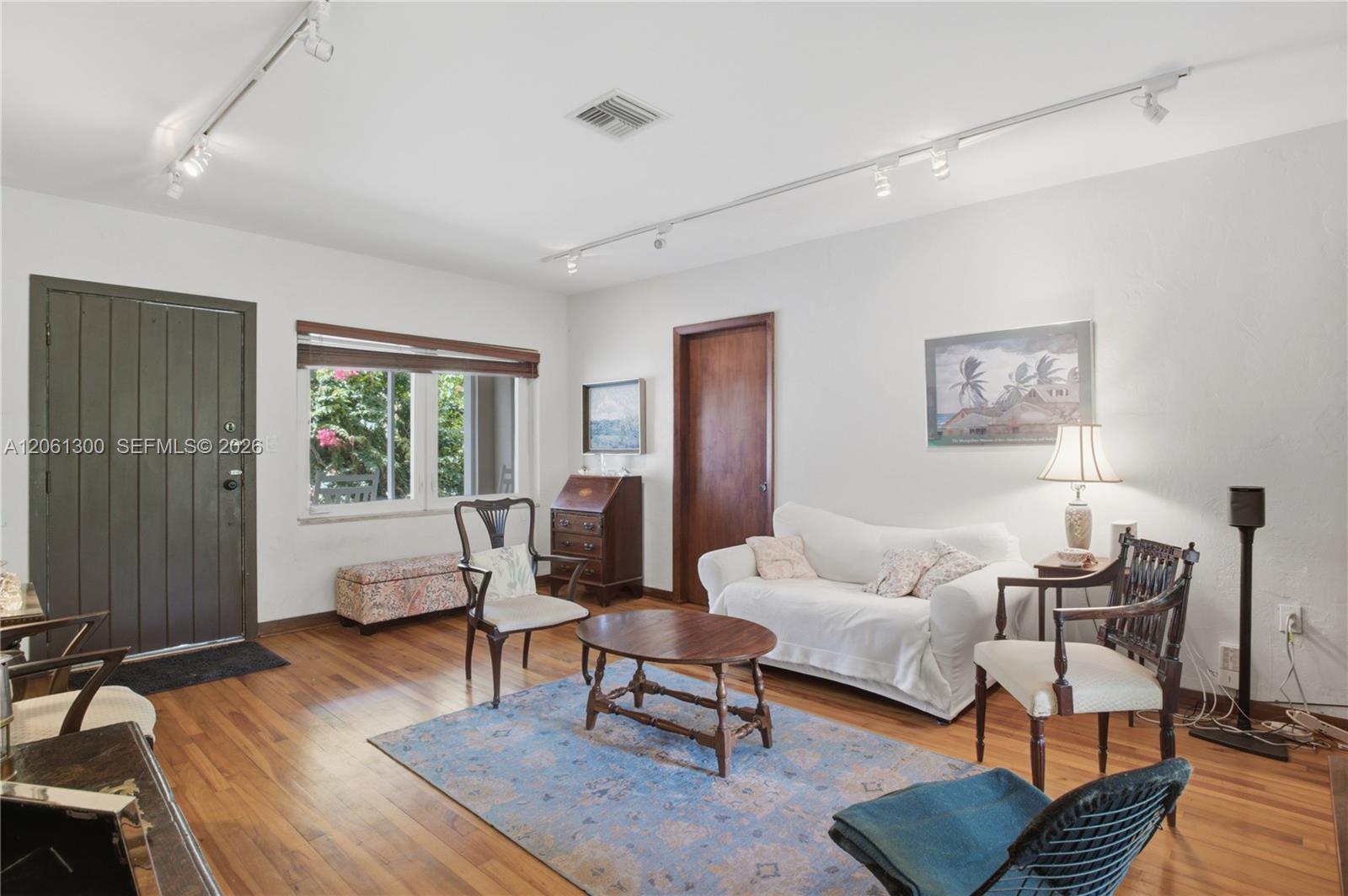 4152 Battersea Road Miami, FL 33133 - Photo 12 of 32