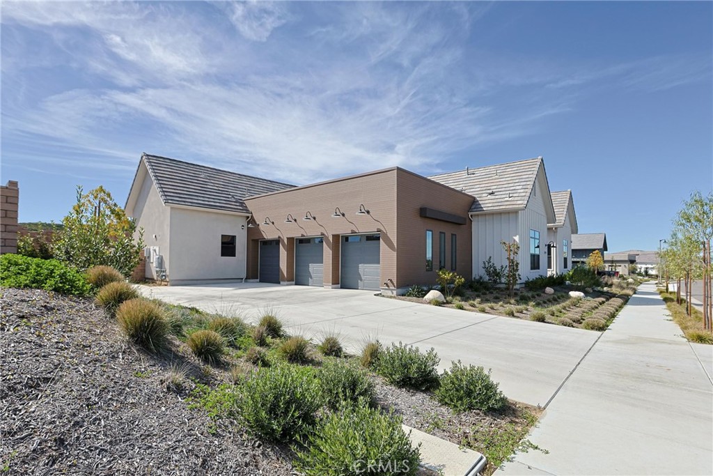32213 Daybrook Terrace Temecula, CA 92591 - Photo 7 of 75 a front view of a house with a yard