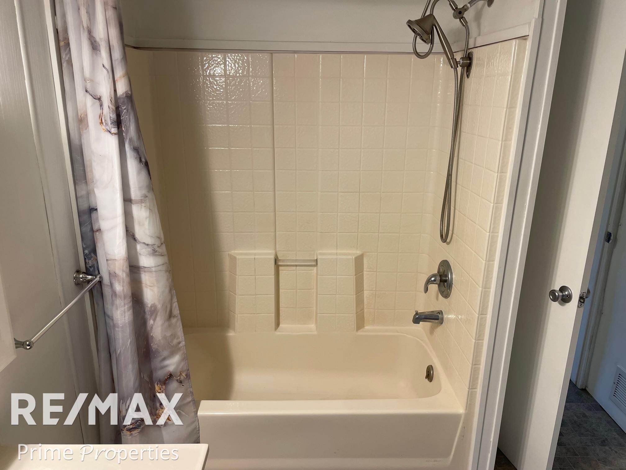 7279 Sheridan Road Millington, MI 48746 - Photo 21 of 42 50130729-e4b95f11-edc7-4e5e-8019-a27e6bb0c511.JPG