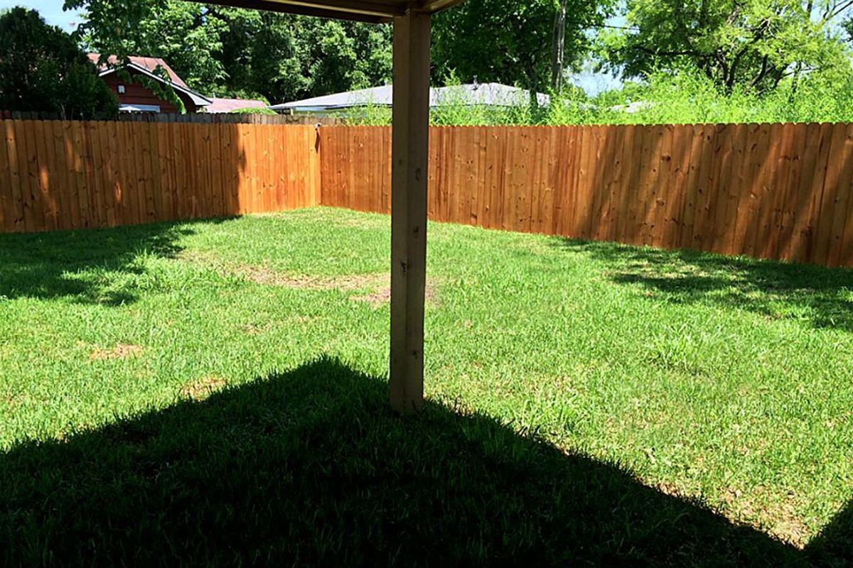 5103 Yellowstone Boulevard Houston, TX 77021 - Photo 3 of 10 a view of yard with green space