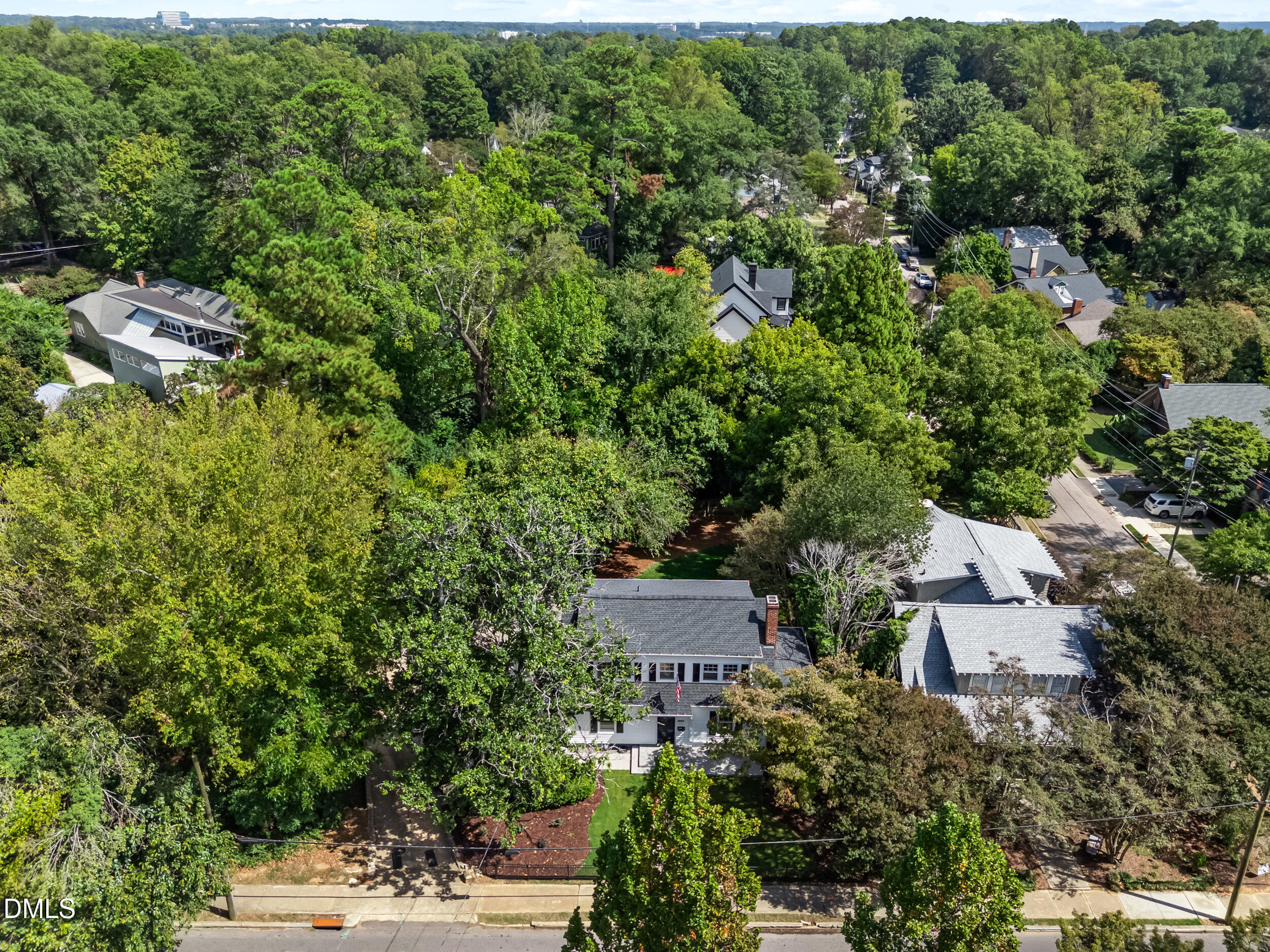 1902 Glenwood Avenue Raleigh, NC 27608 - Photo 71 of 78 9_dji_fly_20250923_124622_0505_175864617