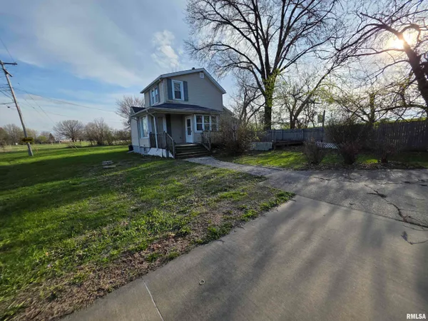 $55,900 | 30 North Soangetaha Road, Galesburg, IL 61401