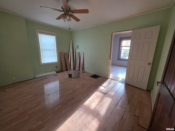 $55,900 | 30 North Soangetaha Road, Galesburg, IL 61401