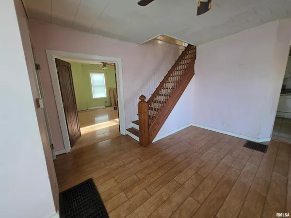 $55,900 | 30 North Soangetaha Road, Galesburg, IL 61401