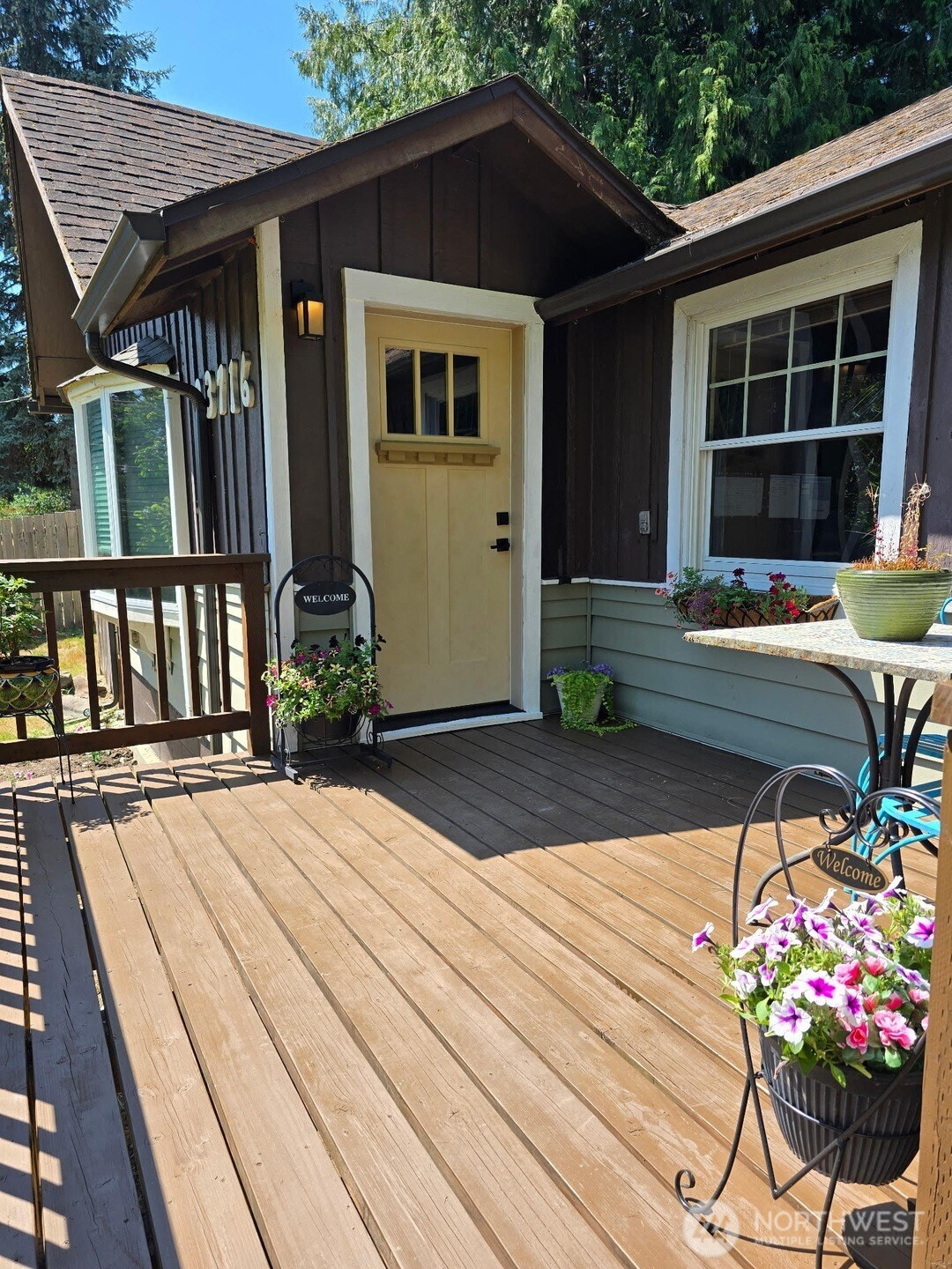 23716 Locust Way Bothell, WA 98021 - Photo 6 of 24