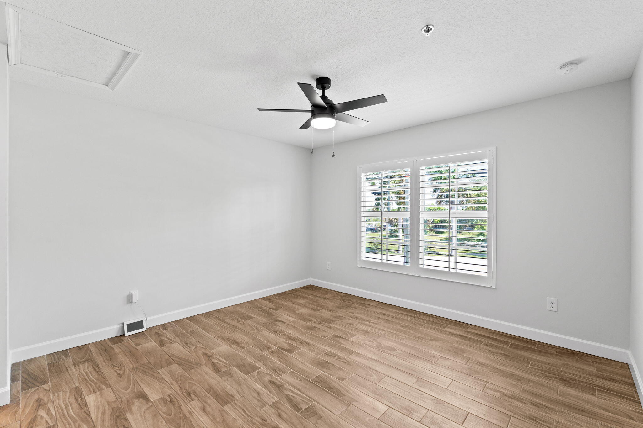 56 West 12th Street, Unit D Riviera Beach, FL 33404 - Photo 17 of 30 25-web-or-mls-A7406964