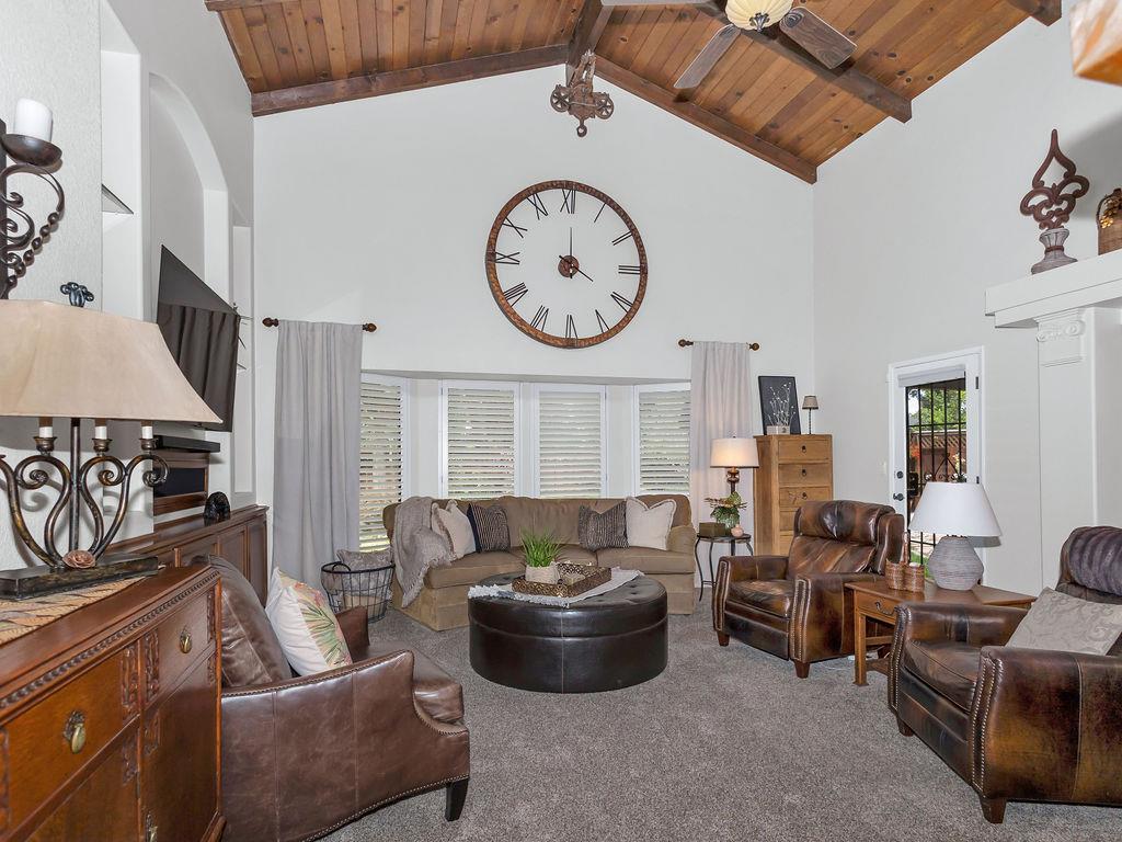 1749 Carignane Way Escalon, CA 95320 - Photo 9 of 71