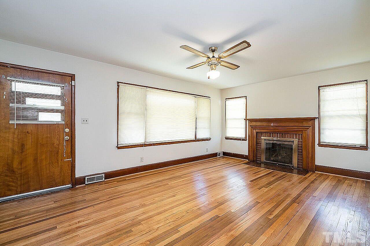 909 South East Street Raleigh, NC 27601 - Photo 3 of 27 Gallery Image 3
