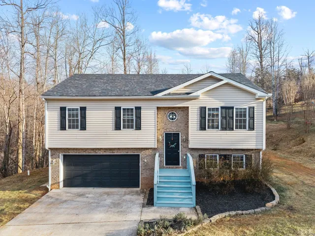 $299,900 | 119 Oakview Drive, Monroe, VA 24574