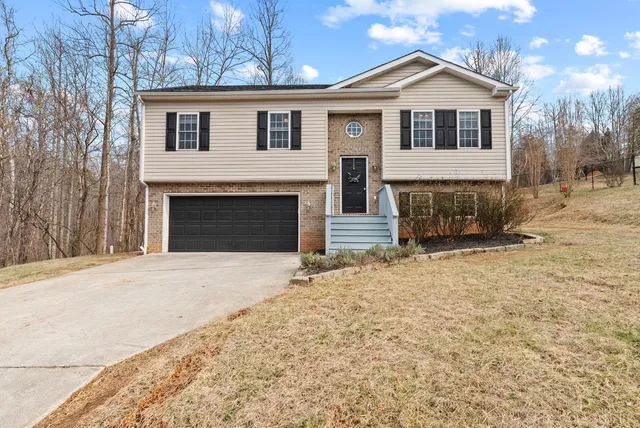 $299,900 | 119 Oakview Drive, Monroe, VA 24574