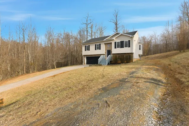$299,900 | 119 Oakview Drive, Monroe, VA 24574