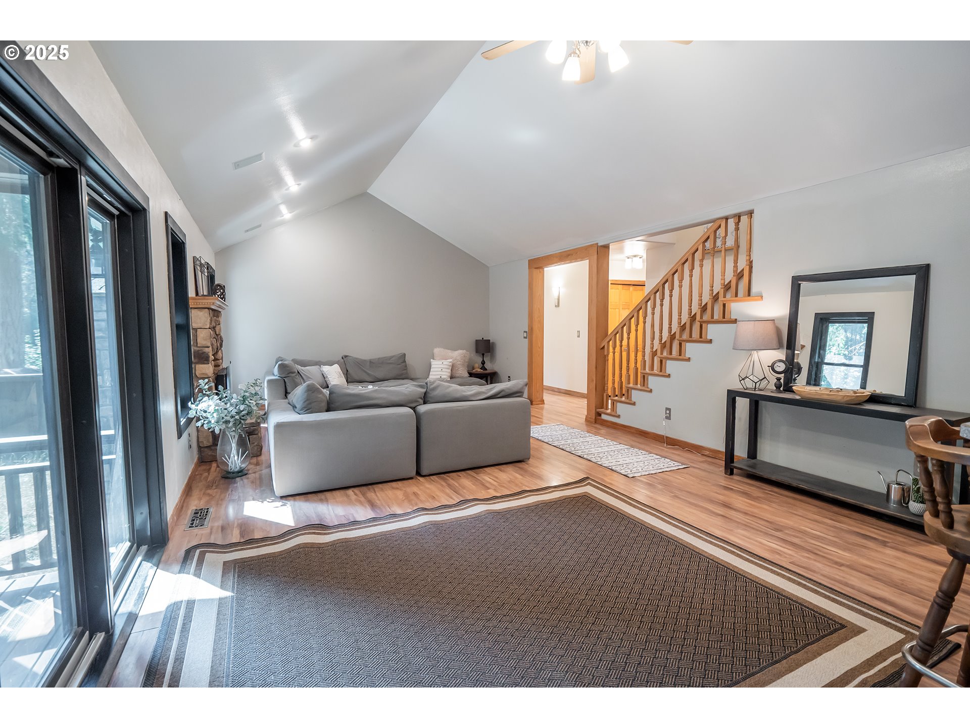 30138 Fox Hollow Road Eugene, OR 97405 - Photo 11 of 47 Gallery Image 11