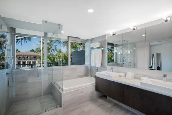 $15,000 | 1201 20th Street, Unit 301, Miami Beach, FL 33139