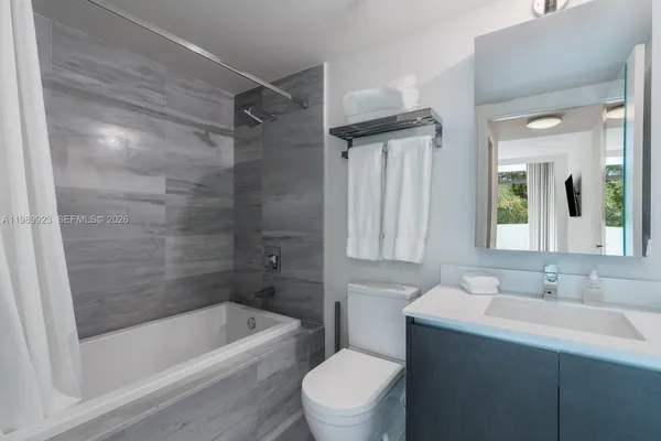 $15,000 | 1201 20th Street, Unit 301, Miami Beach, FL 33139